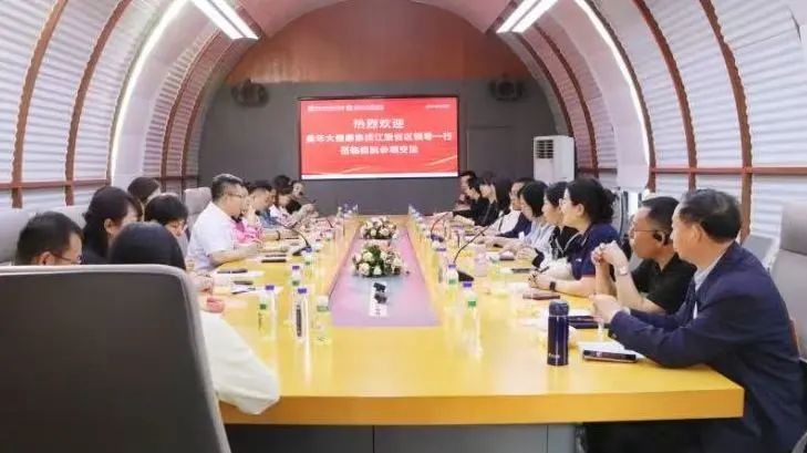 美年大健康江浙省区领导至武汉民生耳鼻喉医院共探医疗健康新发展(图5)