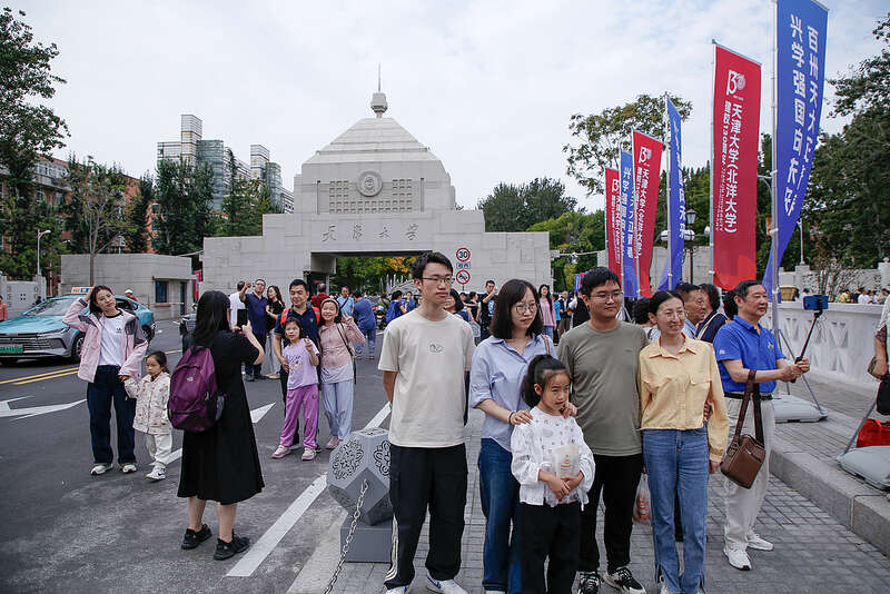 青年早新闻｜王楚钦孙颖莎冲击混双冠军 WTT中国大满贯今日赛程→(图6)