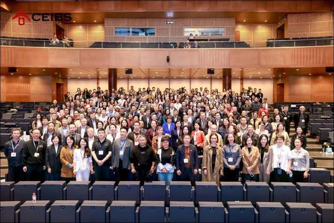 “只想赚老人钱、不想近老人身”银发经济最大矛盾该如何破解